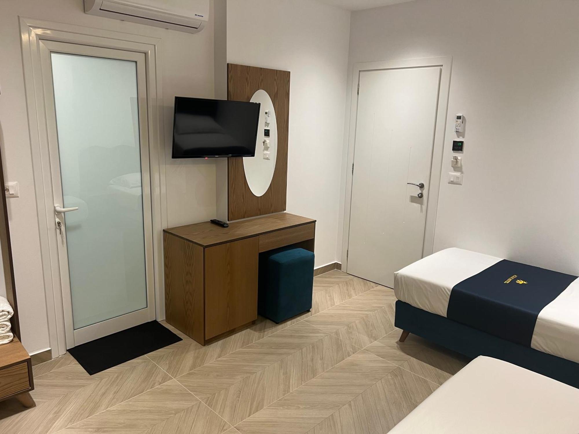 Agimi Hotel 卡萨米尔 外观 照片